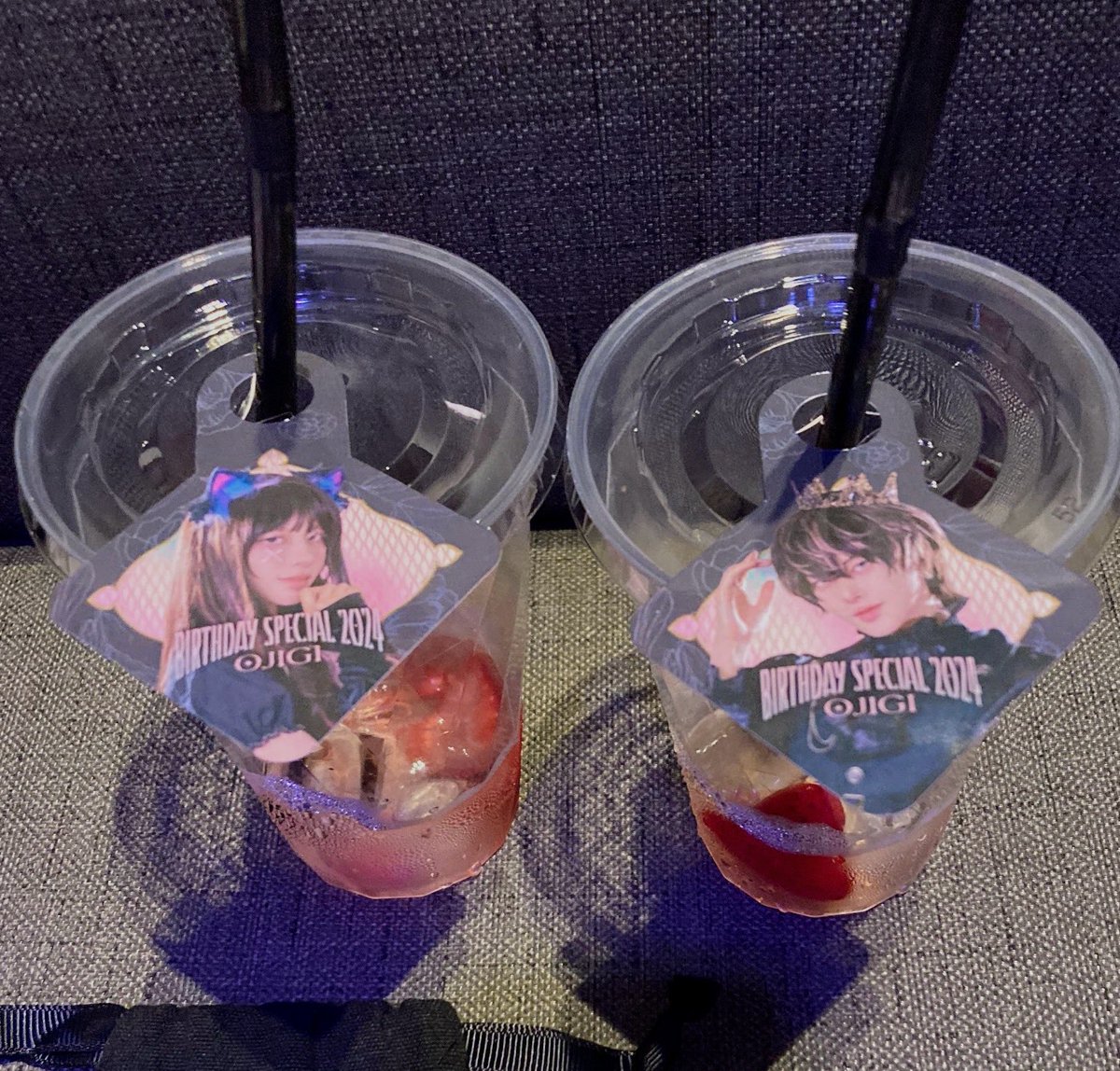 anansabu's tweet photo. 来週の10/11ファンクラブ限定イベント（カフェ形式）のチケット🎫申し込みは本日23:59までです。
1部、残少！
２部、SOLDOUT
遠隔チェキ📸、オリシャン（ぴぴこ💗）🍾も本日から23:59までです！たぶん！

↓2024オリジナルカクテル
#おじぎ生誕2026 https://t.co/IPlqwjhGog