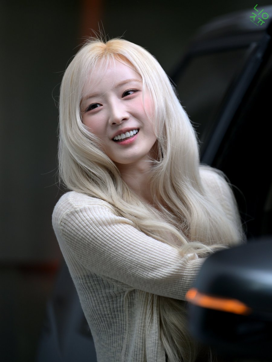 Need_you12loona's tweet photo. 261003
하슬 천사의 출퇴근~

#ARTMS #아르테미스
#Haseul #하슬 https://t.co/nK20OIWN7M