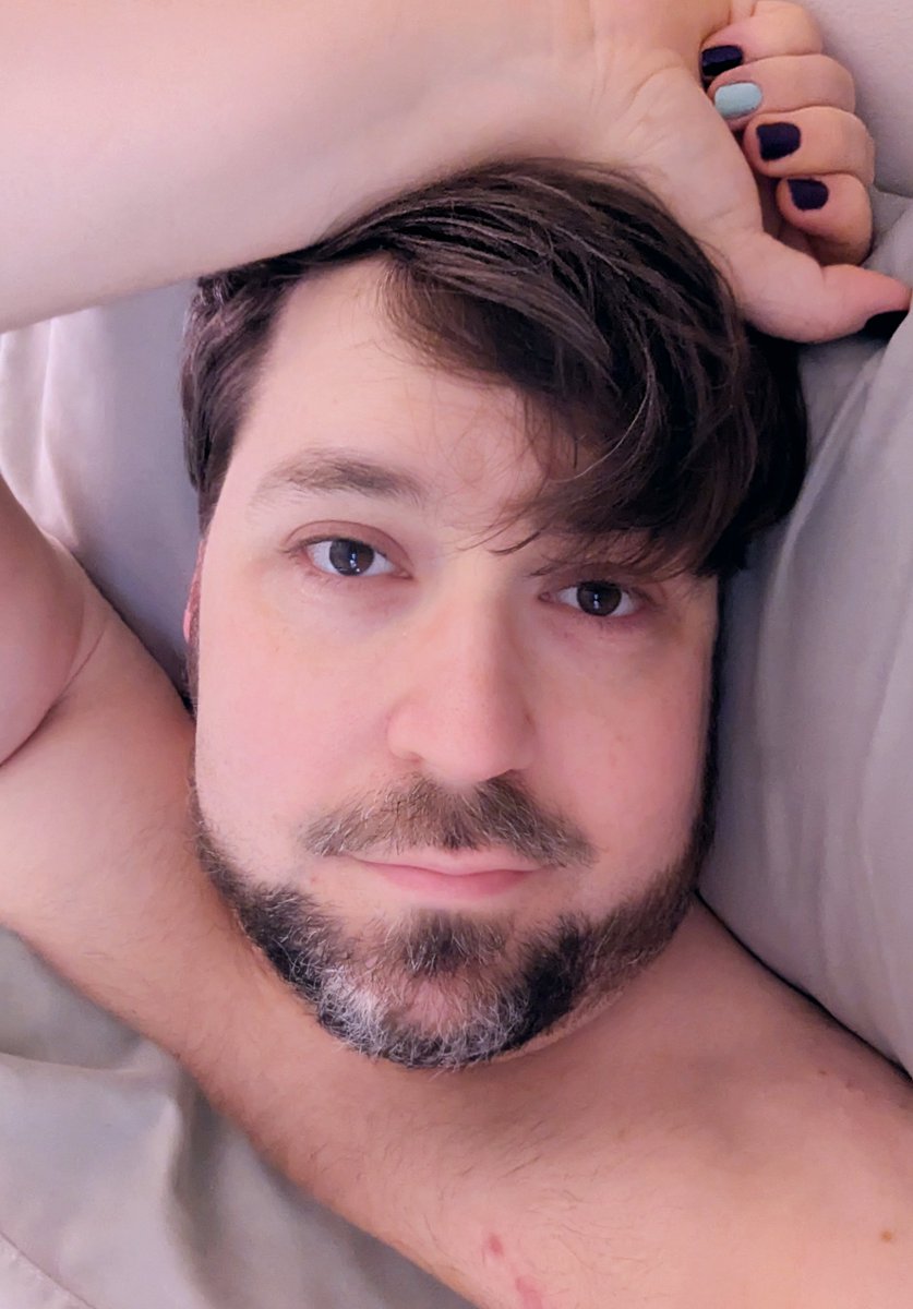 bearlesque's tweet photo. Aging? I don't know her. https://t.co/mz1OBFEU2D