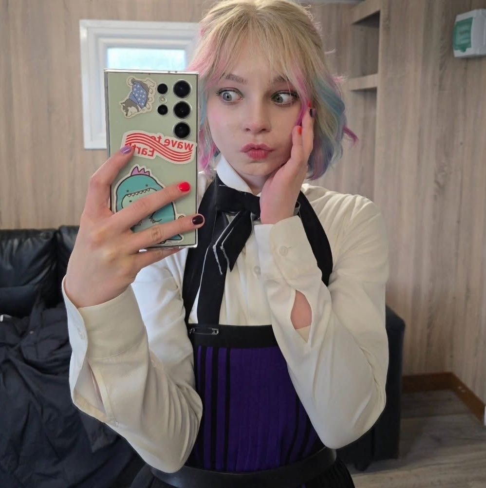 esinclaires's tweet photo. she is so full of whimsy https://t.co/7FcAm5yzcX