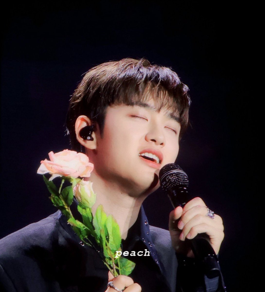 dmswl0905's tweet photo. 평생 이 순간을 기억할게 💐❤️🫶🥹😍 https://t.co/UROUEvIzB4
