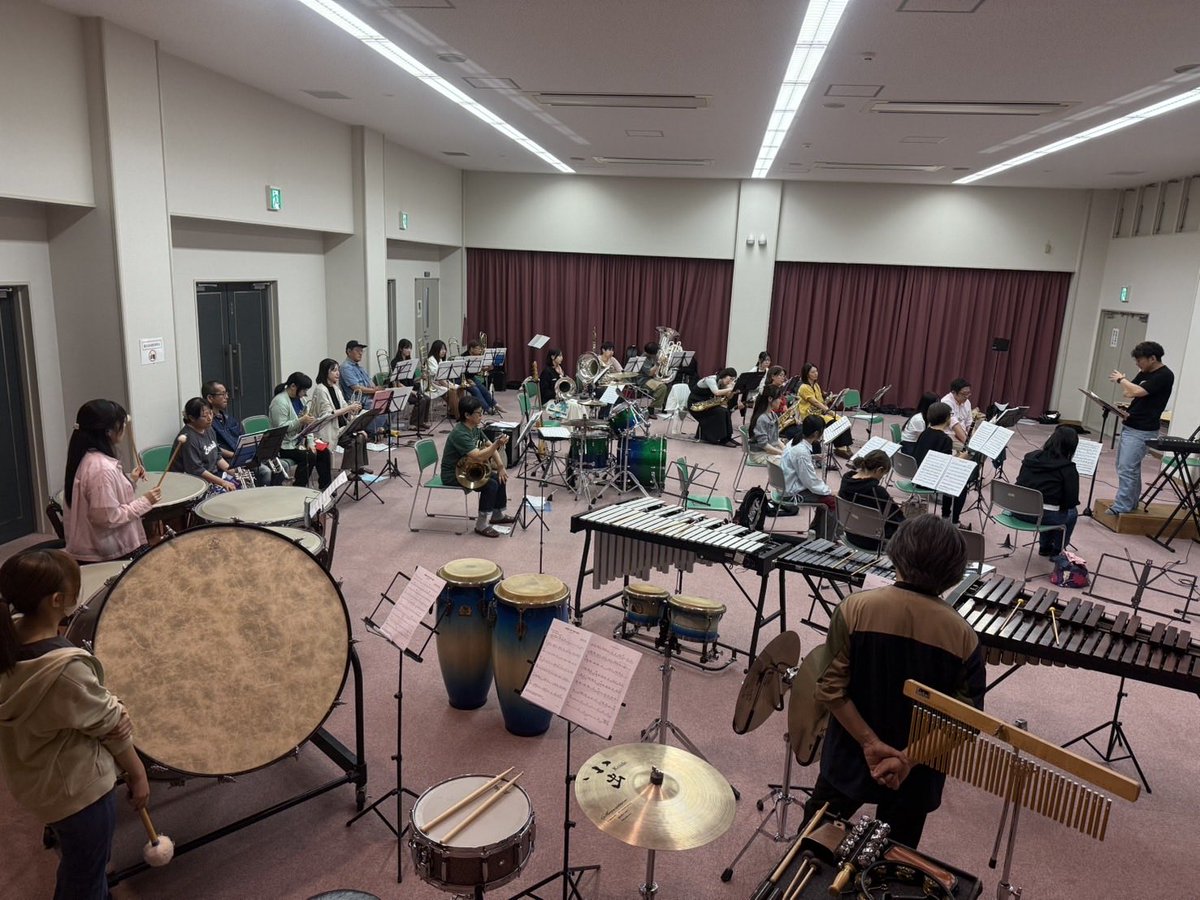naracity1971's tweet photo. 10月も雨の奈良市吹

まずは10月末に控えているブラスエイドの曲から練習
来てね(*´∀`)ノ

そのあとは怒涛の様に、新曲やらなんやら、
合計8曲合奏してタイムアウト

ここ1ヶ月は見学ラッシュで、今週もお1人練習に参加いただきました
今は練習曲が総替えのために練習に参加してもらいやすいですよ https://t.co/uZlo94xV4e