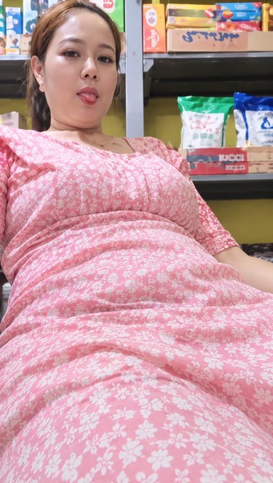 SunSignal84362's tweet photo. Sambil jaga warung

https://t.co/KrA8IyHDXP https://t.co/lw9rY04z2U