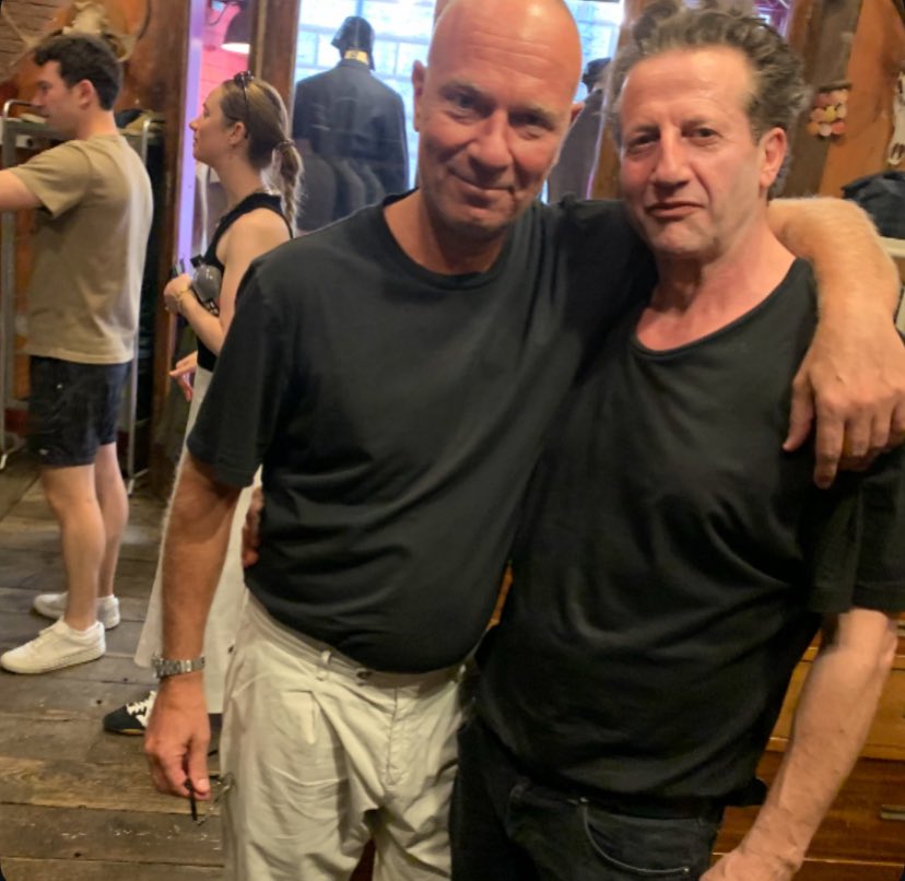 SBUdiary's tweet photo. SBU official merchandise. https://t.co/Q2FV87p1cb
#SBU #strategicbusinessunit #alwaysopen #openeveryday #clothingstore #clothingshop #fashionstore #wheninrome #madeinitaly #sbuarchive https://t.co/5nVBq5AQpo