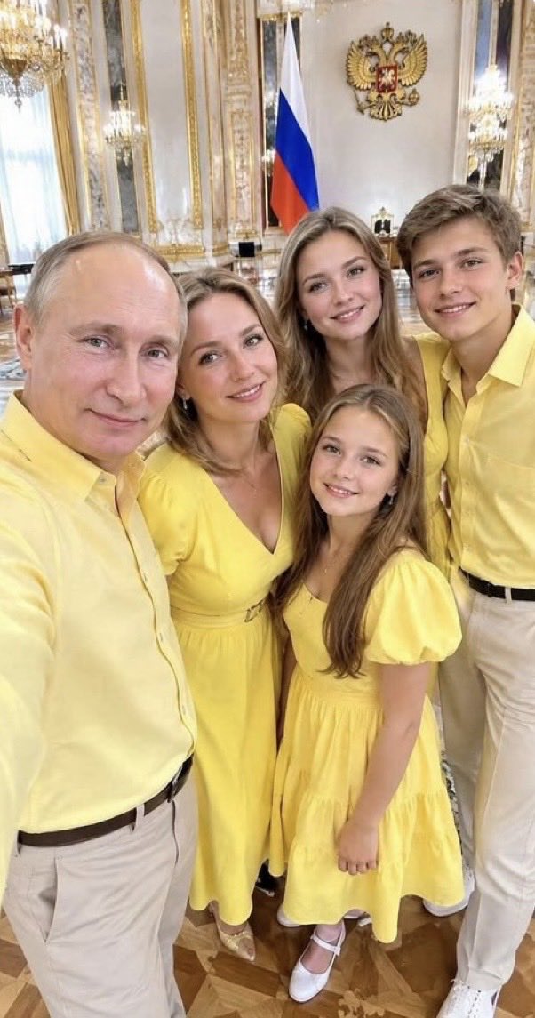 PeterMiltenburg's tweet photo. RUSLAND IS NIET MIJN VIJAND! https://t.co/OaMXOBL08b