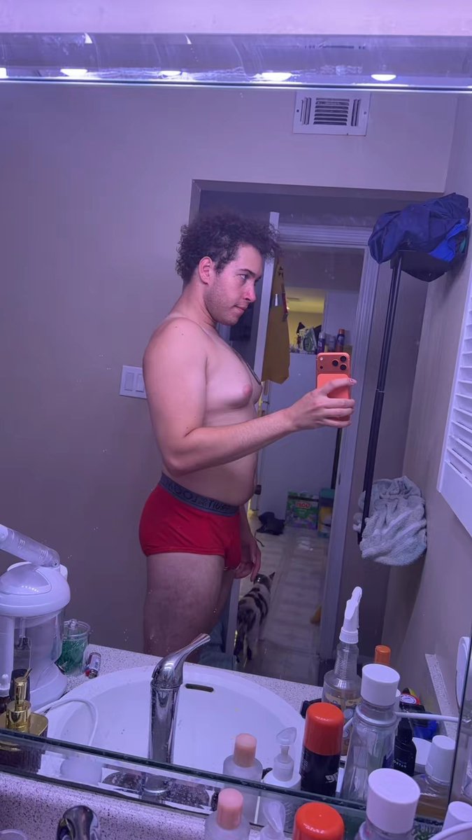badguybenji's tweet photo. I pray that my tits are sitting right https://t.co/frgs1zSm2T