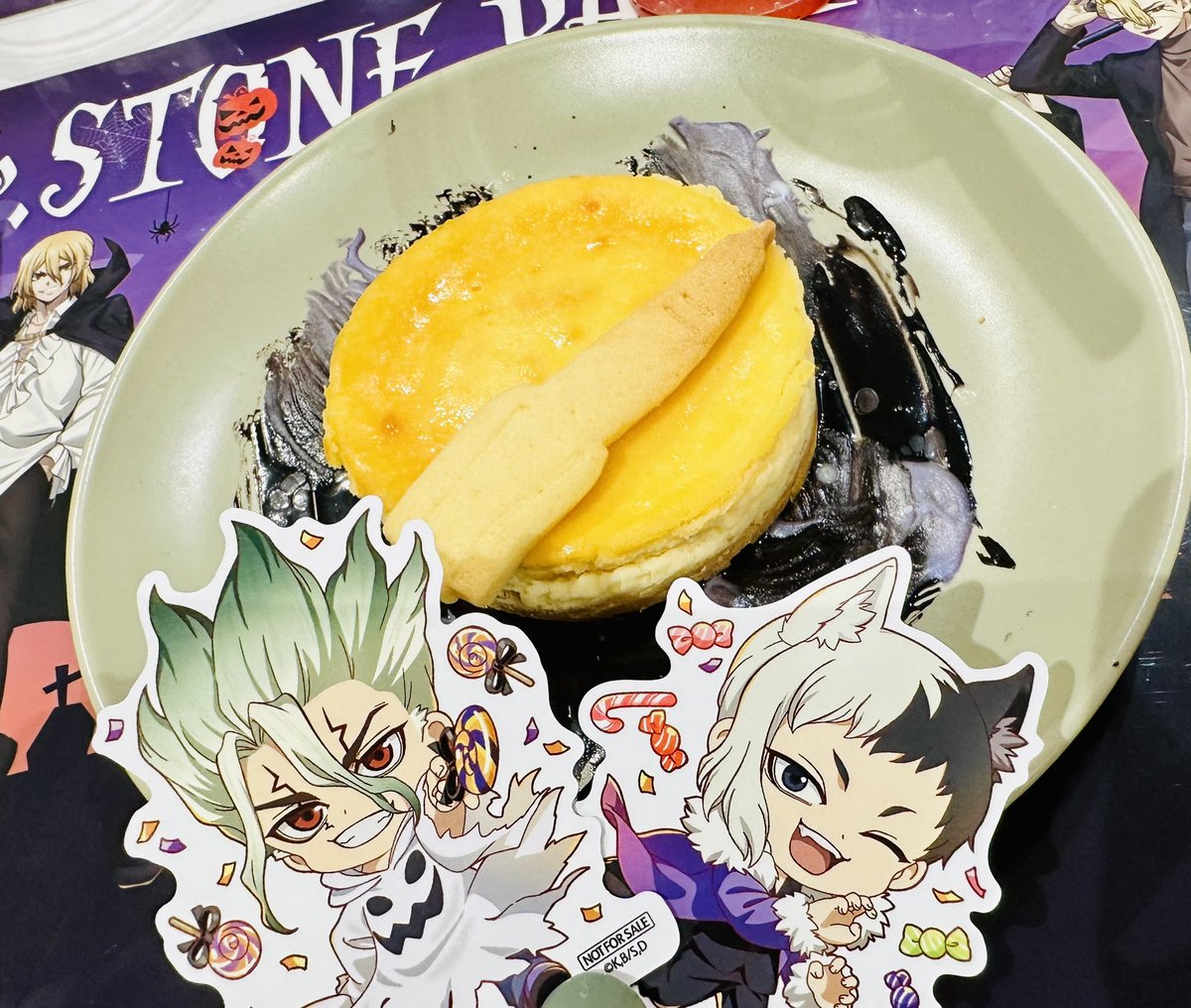 mma_3417's tweet photo. ドクストのカフェ〜！
どれも料理美味しかったし、特典も千空とゲンちゃん来てくれて嬉しい☺️
カードの方はスイカも来てくれたし、グッズもランダム系ほぼ千空来て神だった…！
スイカとクロムのやつは姉と半分こしたけど流石に量多かったw https://t.co/j2pjhF6j8p