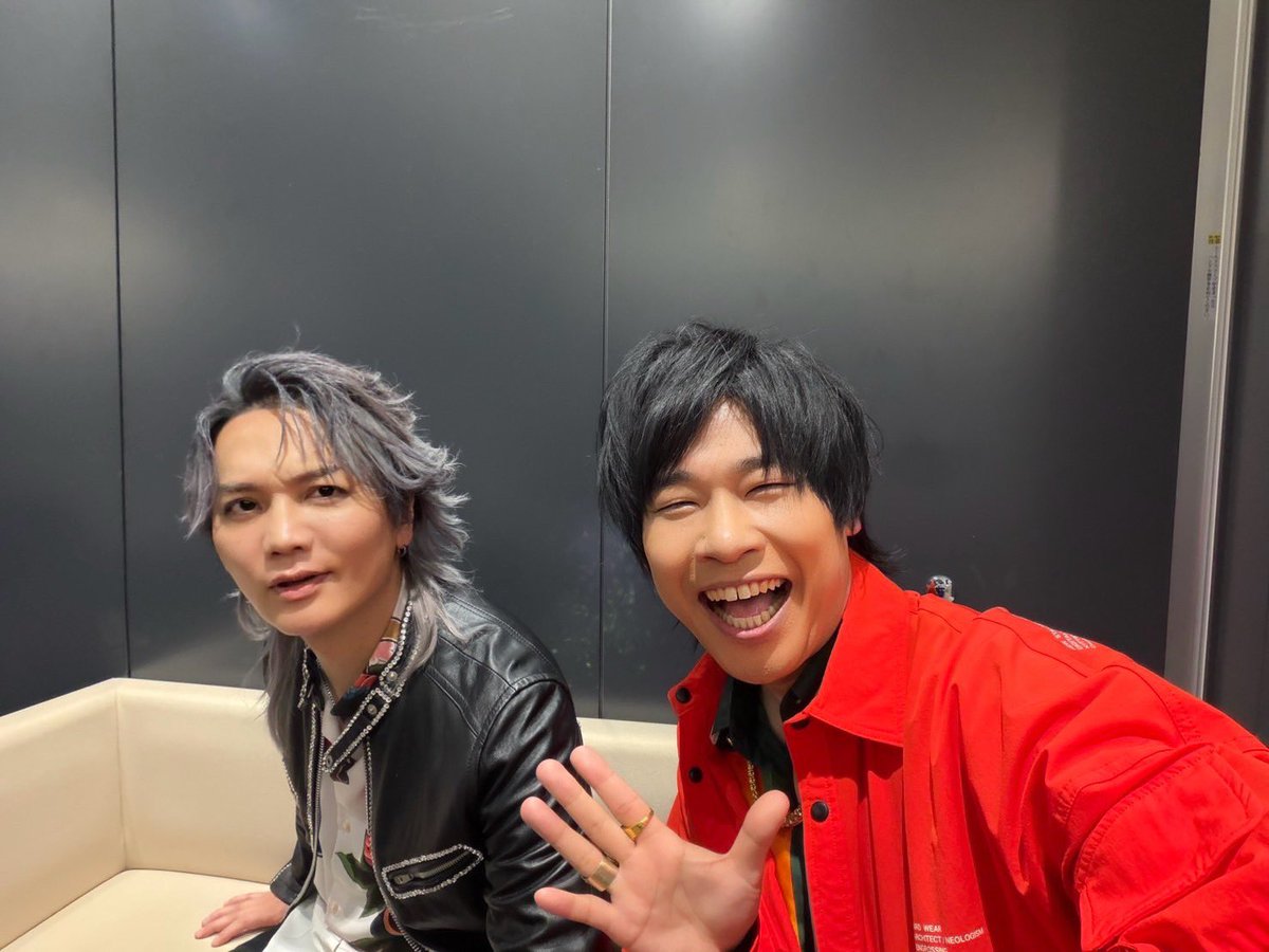 zurixzuri's tweet photo. #ヒプマイ12thライブ DAY2‼️
ありがとうございましたーー‼️
✨🎉1️⃣🎤😄🔊2️⃣🎊✨

7ディビジョンにU-ICHIさんにDDB、CDBの皆さんでお送りできた今回のライブ‼️
✨🎶💽☺️💽🎶✨
✨⛲️😁😄😊❤️✨
✨🔫👮‍♂️🙎‍♂️👨‍✈️💙✨
✨🍭😌😉😁💛✨
✨🐺🕺👨‍⚕️👨‍💼🩶✨
✨🪭😏🤗😎🧡✨
✨⚡️😊😈🤔💜✨
✨🀄️👩‍✈️👩🏻‍💼🧑‍✈️🩷✨
✨💃🕺🕺🕺💃✨
ほんまに終始めちゃくちゃ楽Cかったー‼️
✨✋😆🤚✨

やっぱりライブっていいですね‼️
✨🎤😆👍🙋‍♀️🙋🙋‍♂️✨

余韻びたびたに浸ってまーす‼️
✨🤤✨

配信アーカイブもありますので期間終了まで何度でも楽しんでくださいねーー‼️
✨👋☺️👋😆👋😎✨

そして次回‼️
#ヒプマイ13thライブ もお楽しみにー‼️
✨🎉1️⃣🪭😏🤗😎🧡3️⃣🎊✨