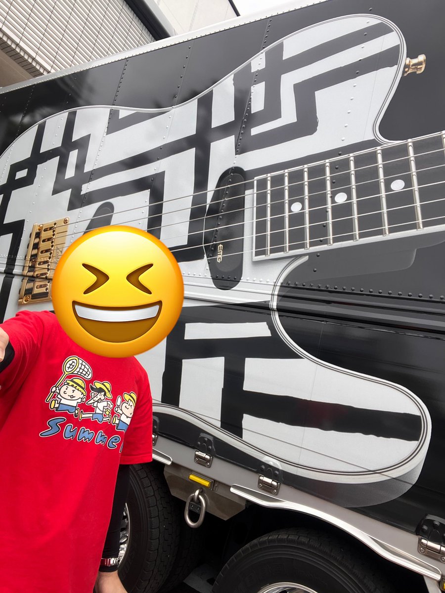 47shinnosuke's tweet photo. ようこそ宇宙一のRock'n'Roll Showへ
今回は神席をいただき目の前で布袋さん
を見て来ました♪
「かっこよかった」👍
STAYWILDにふさわしいステージセット、
衣装、セトリ...
何もかもが素晴らしいライブだった🎸
次回福岡も楽しみにしてます🎤
布袋さんありがとー
#布袋寅泰
#HOTEItheLIVE2026 https://t.co/n7AcfXQF3t