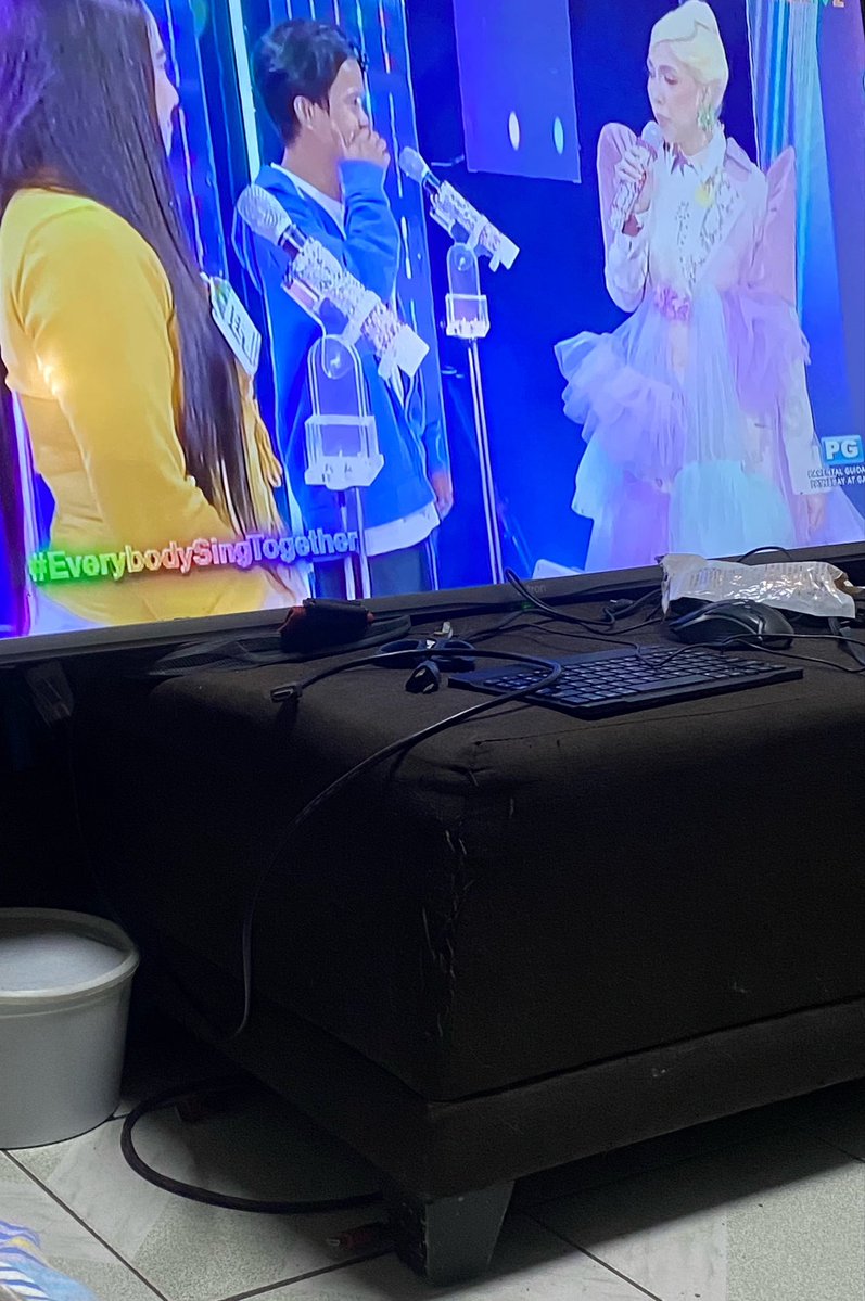 j_jmbv25's tweet photo. Vice Ganda | #ViceGanda 

#EverybodySingTogether
#GGVwithPBBHotties https://t.co/miQqcnzgZp