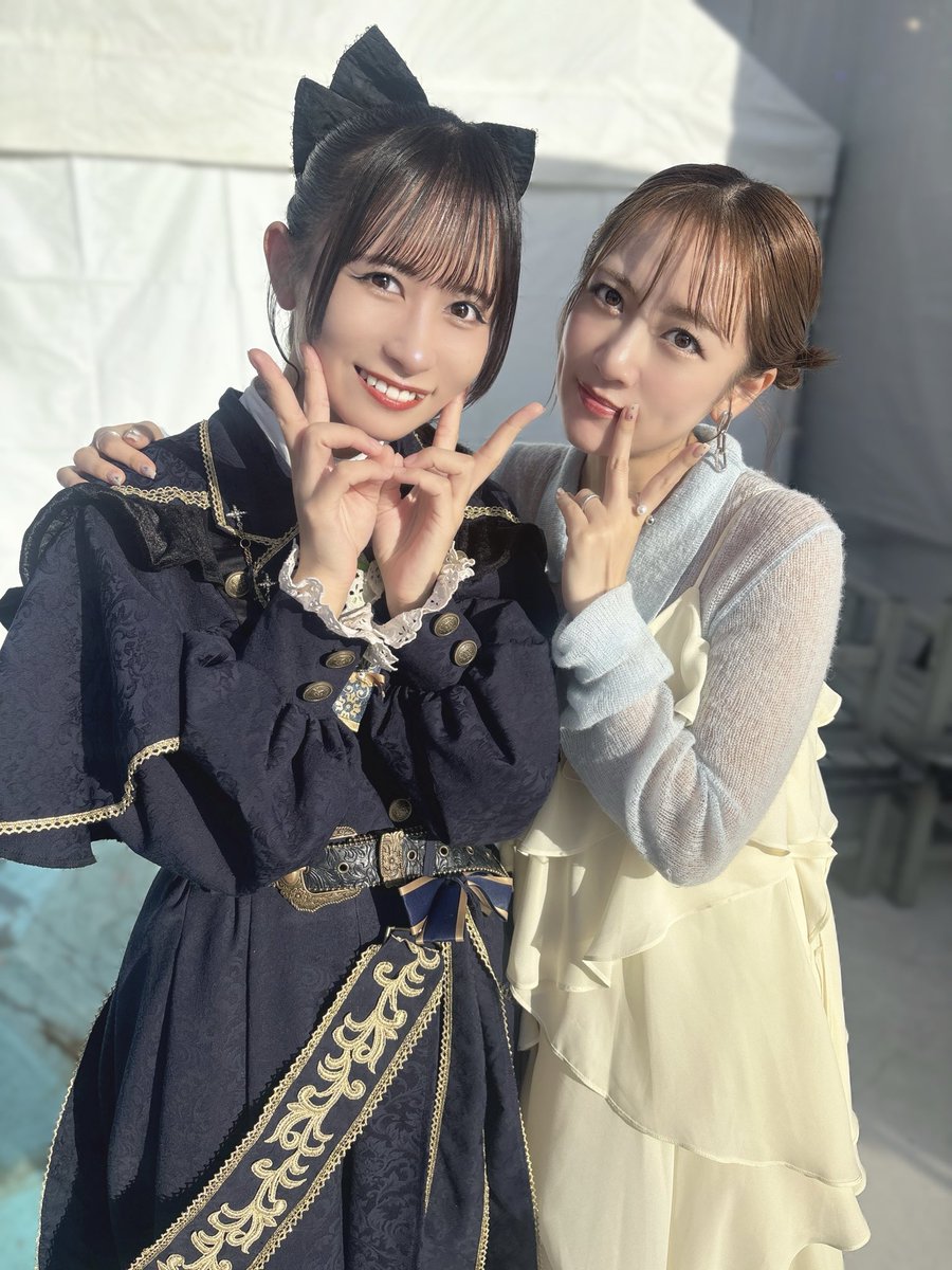 tenten_syu's tweet photo. AKB48さんに憧れて16年、
アイドルの世界に飛び込んで5年、
クロフェスはなんと4年連続出演！
こんな日が来るなんて…🥲💗

「努力は必ず報われる」そう信じて
またお会いできるように毎日頑張ります！

高橋みなみさん、お忙しい中
お写真もありがとうございました📷♡

#クロフェス2026 #どりょむく https://t.co/tCQfPSO92a