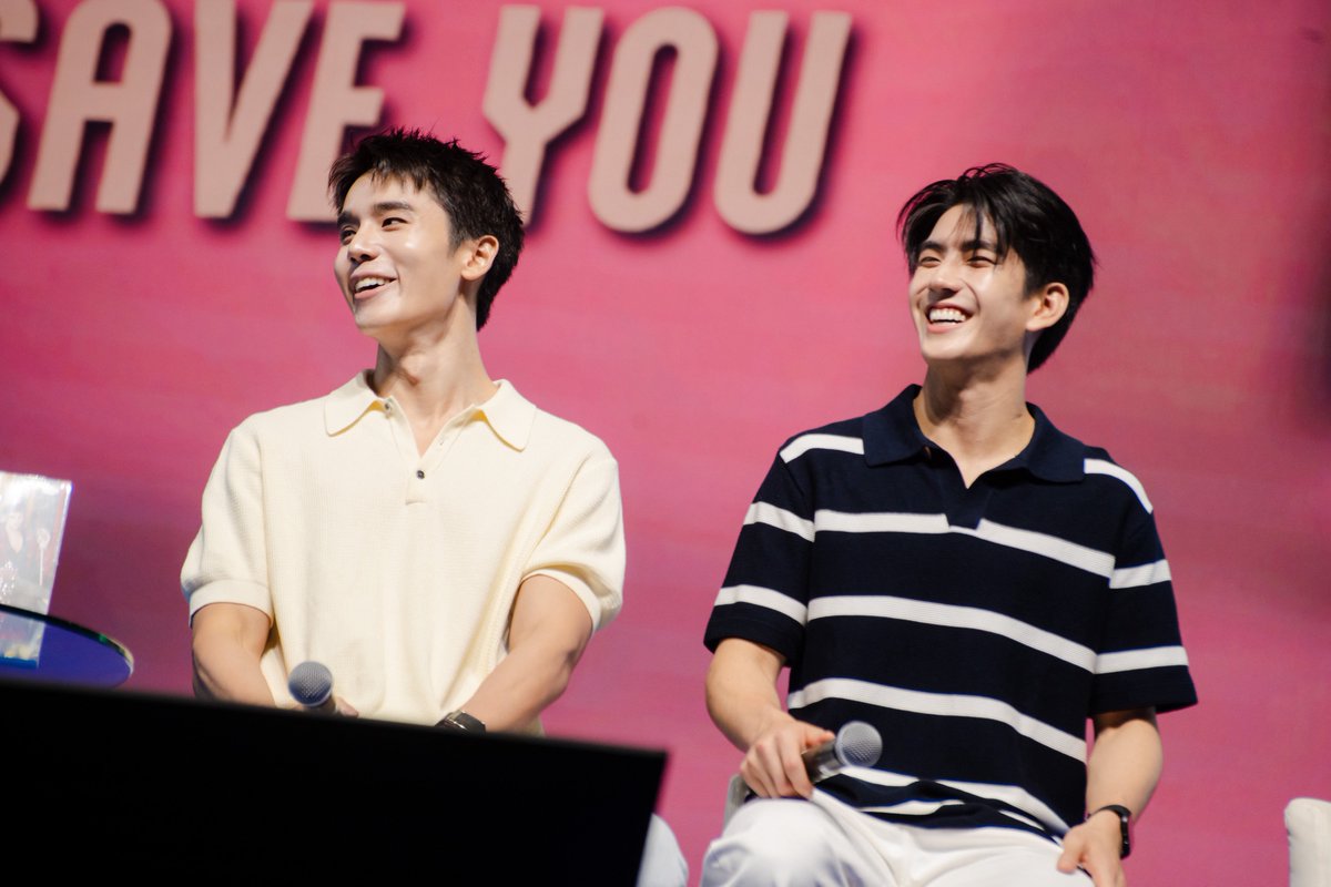 GmmtvShop's tweet photo. จิมมี่ - ซี กับงานเปิดตัว นวนิยาย “โปรดอยู่ในความคุ้มครองของป้องปืน I Will Always Save You” ในงาน GMMTV FANIVAL 2026 : Happy Family 

#IWillAlwaysSaveYou 
#GMMTVFANIVAL2026HappyFamily
#GMMTV https://t.co/sXRztUDxaL
