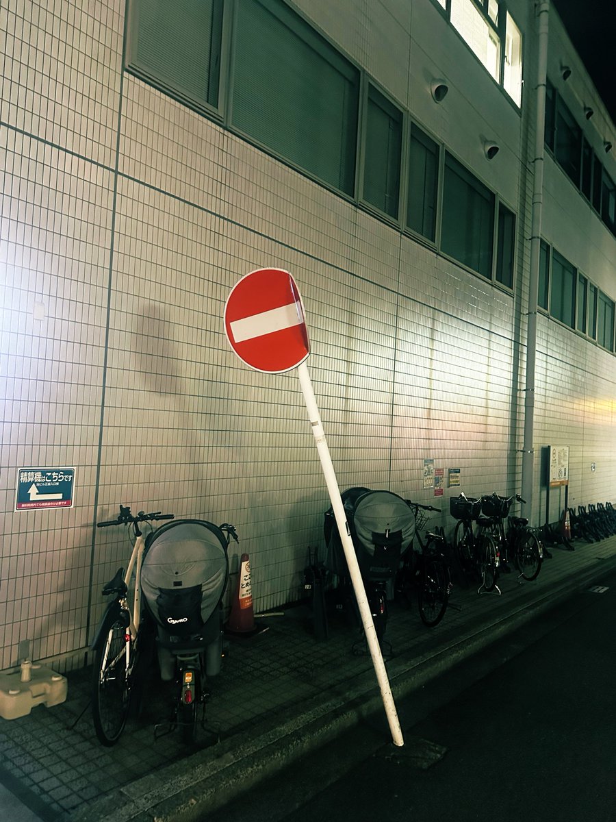 kenken_RIZE's tweet photo. 今日もみんな素晴らしい演奏だった。

涙が溢れるほど素晴らしい演奏だった。

今日もありがとう。
明日もなんとか、頑張って生きていくぞう！ https://t.co/vfVKWmw1do