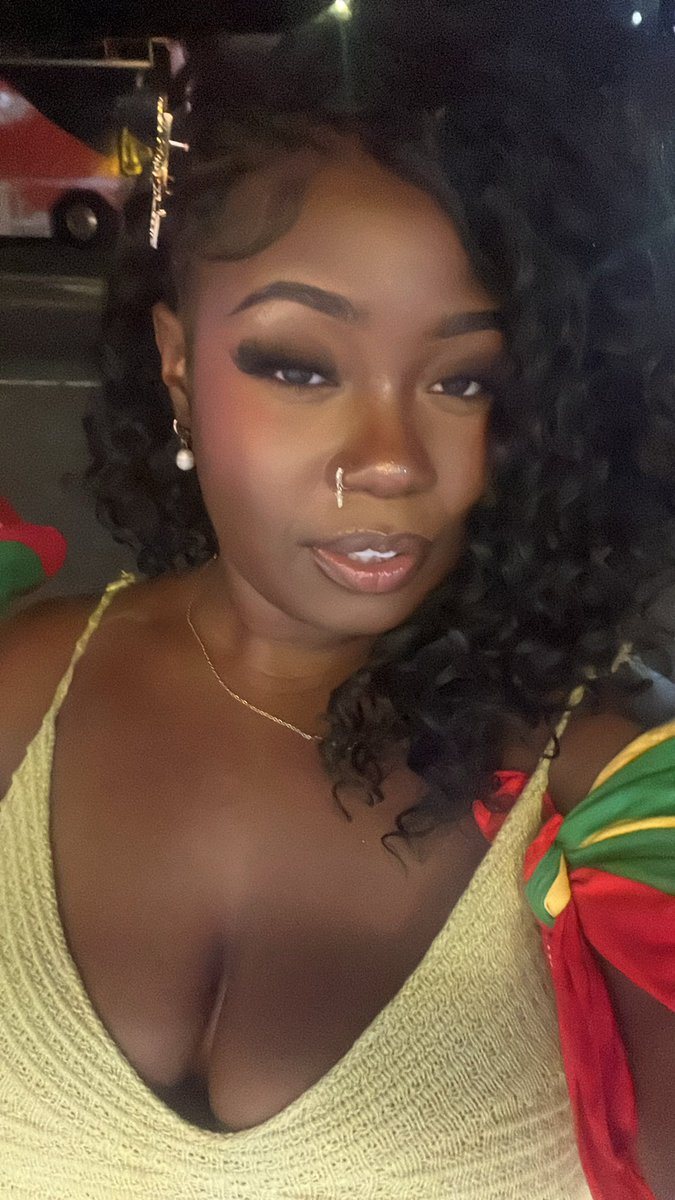 smallblvckchild's tweet photo. these pics>>>>> https://t.co/abw4aT8QU2