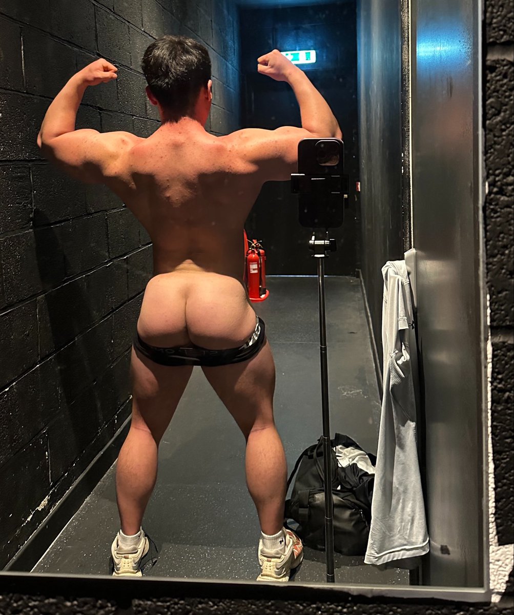 collegebttm123's tweet photo. Young muscle pussy tastes the best https://t.co/523eBH4ptX