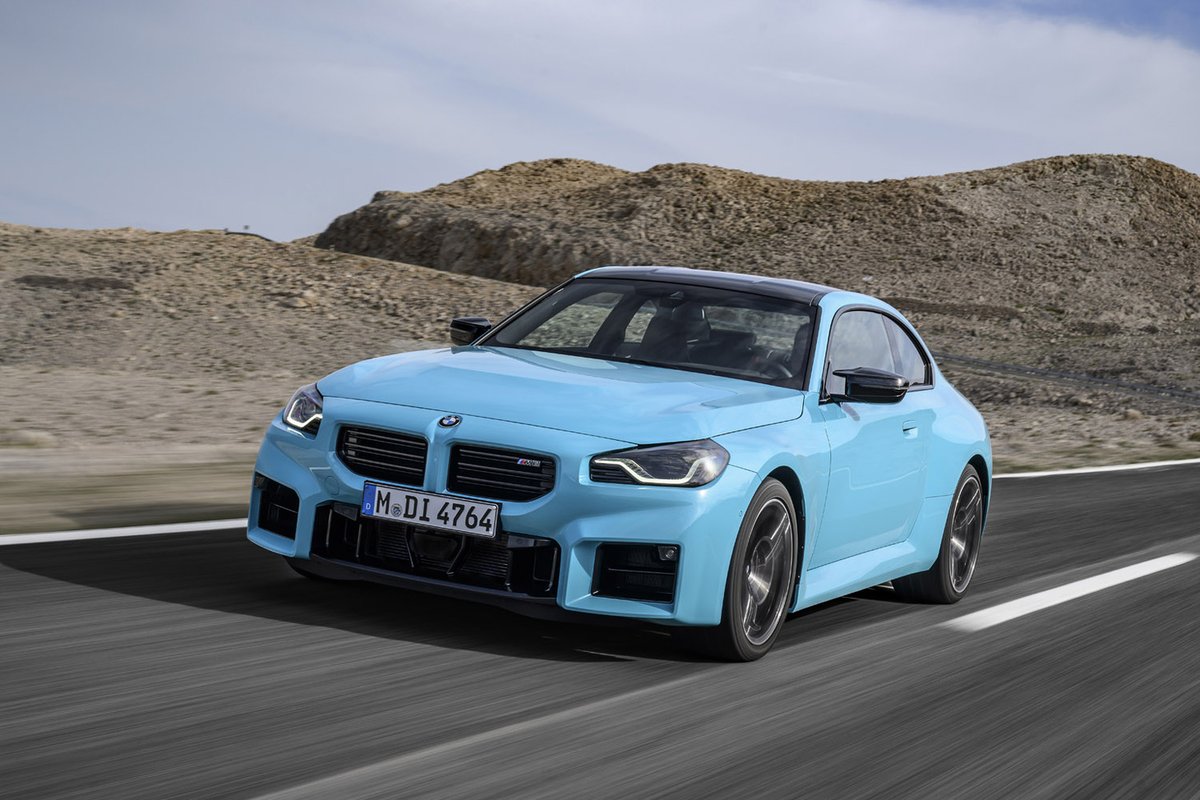 bmw_info_'s tweet photo. BMWがハイパフォーマンス4輪駆動モデル「M2 M xDrive」を発売
https://t.co/Cw2aSHsX9Z

BMWジャパンは2026年10月1日、高性能スポーツモデル「BMW M2」のラインナップに4輪駆動モデル「M2 M xDrive」を設定。
BMW M2 M xDriveは8段ATのみの設定で、価格は1083万円。 https://t.co/u6lggZrvwU