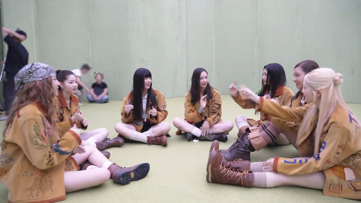 slope004603's tweet photo. TUIDE ‘GRLS’ MV Behind
https://t.co/8njd0q15OV

#TUIDE
#GRLS https://t.co/YxdCbB2gpC