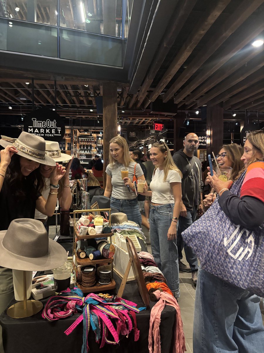 fadmarket's tweet photo. Consider this your Sunday plan! ✨

We’re back at @empirestoresnyc for one more day. Come through and spend your Sunday with us in DUMBO!

Good finds, great people, and plenty to explore at FAD Market today.

📍 Empire Stores | 55 Water St, DUMBO
⏰ Today, 11am–6pm
🎟️ Free entry https://t.co/TnpuUAVIa2