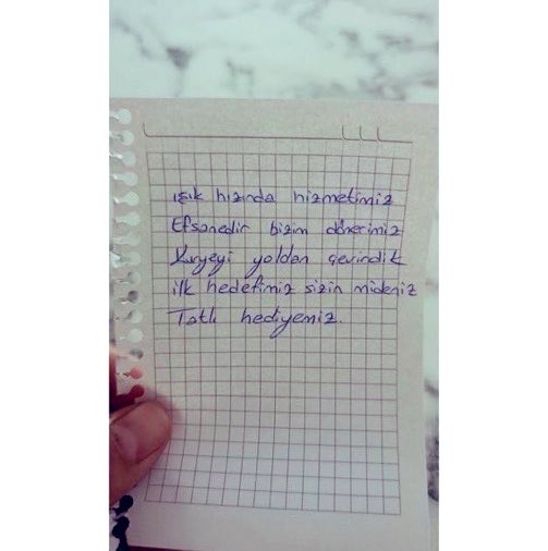 gusholderhaber's tweet photo. Yemeğin hızlı gelmesi için sipariş notuna şiir yazan bir vatandaş, dönerciden gelen yanıtı paylaştı. https://t.co/FRxtmWhe2u