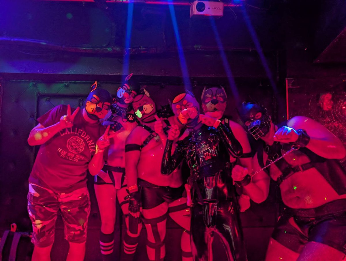 PupMuzzle's tweet photo. 🐾🐾🐾🐾🐾🐾
at FOLSOM BLACK @FOLSOM_BLACK https://t.co/nDfxR7FBlg