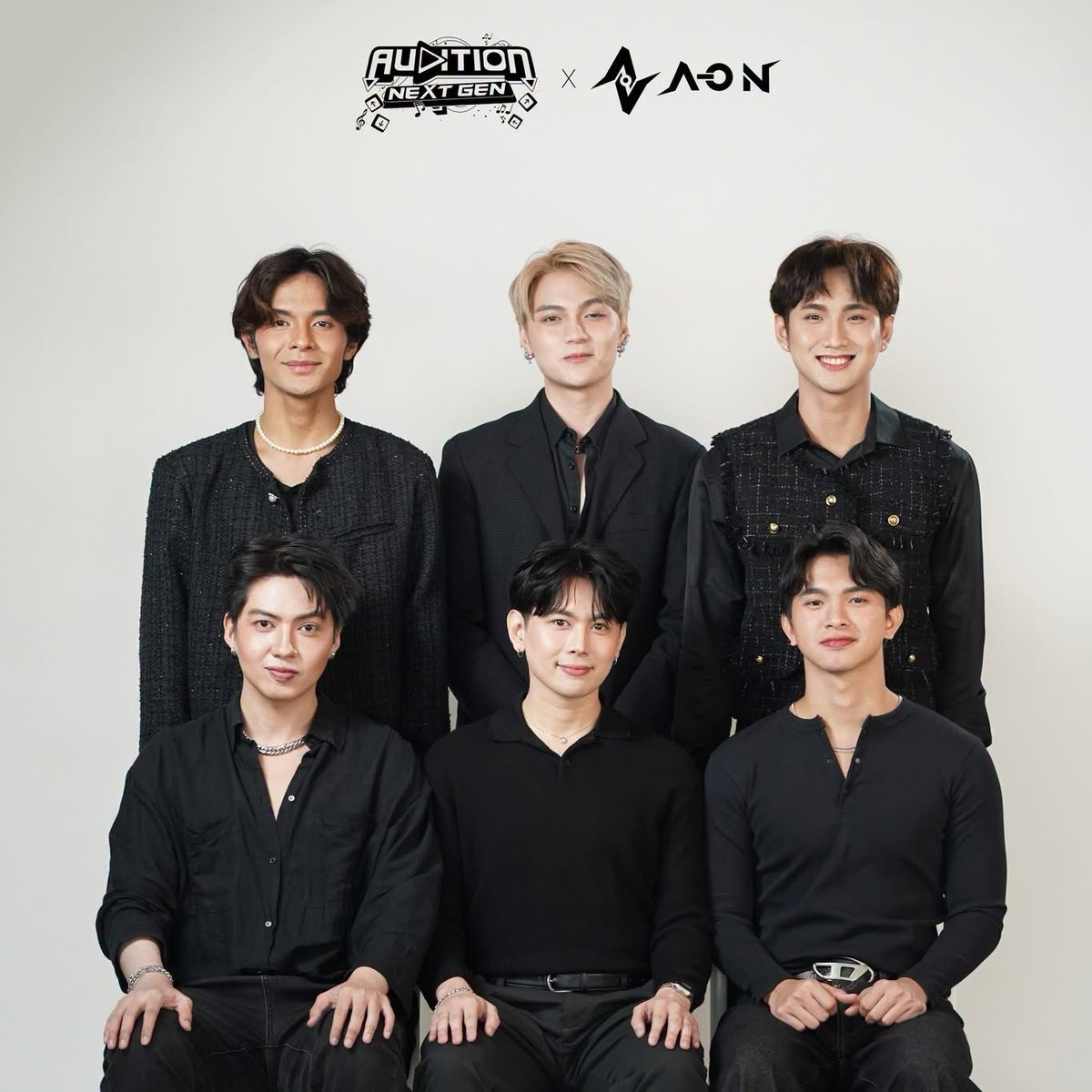 aonofficialph's tweet photo. Ready to hit the dance floor to a brand-new beat? 🎶✨

Audition Next Gen is officially collaborating with P-Pop stars A-On! Catch their newest track "Miss mo? Mismo" in-game starting October 15, and keep your eyes peeled for upcoming live on-ground performances! 🕺🔥

Check out all the exciting details here: https://t.co/3O6whDPrD6

#AuditionNextGen #AOn #MissMoMismo #Ppop #ANGxAON