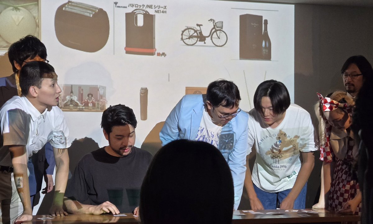 nonaka_rep000's tweet photo. #BINBO
企画「ブラックジャック」
高額商品のカードを引いて合計21万に近づいた人が勝ち

Aブロック、Bブロック、決勝戦を実施。

1TBのメモリーカードが11万もするのと、コモダさんがMiu Miuのレディースショーツが7万なのを知っている事に驚いた😳 https://t.co/h8LbGLl2Y1
