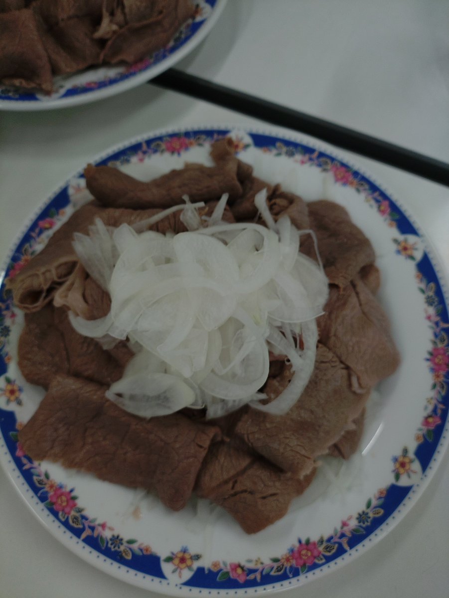 Oc50vWDSNjgnXFT's tweet photo. おぢ���の会に参加♪
料理は美味いし、めっちゃ楽しかったしで本当ありがとうございました！🙇‍♂️
そしてプレマを譲っていただきありがとうございます!😊
統率者も色々試せて良かった!
ただ参加出来なかった友人にデルニーで兎トークンを約2700体場に出したところ見せたかったw https://t.co/MHbasp8J3d