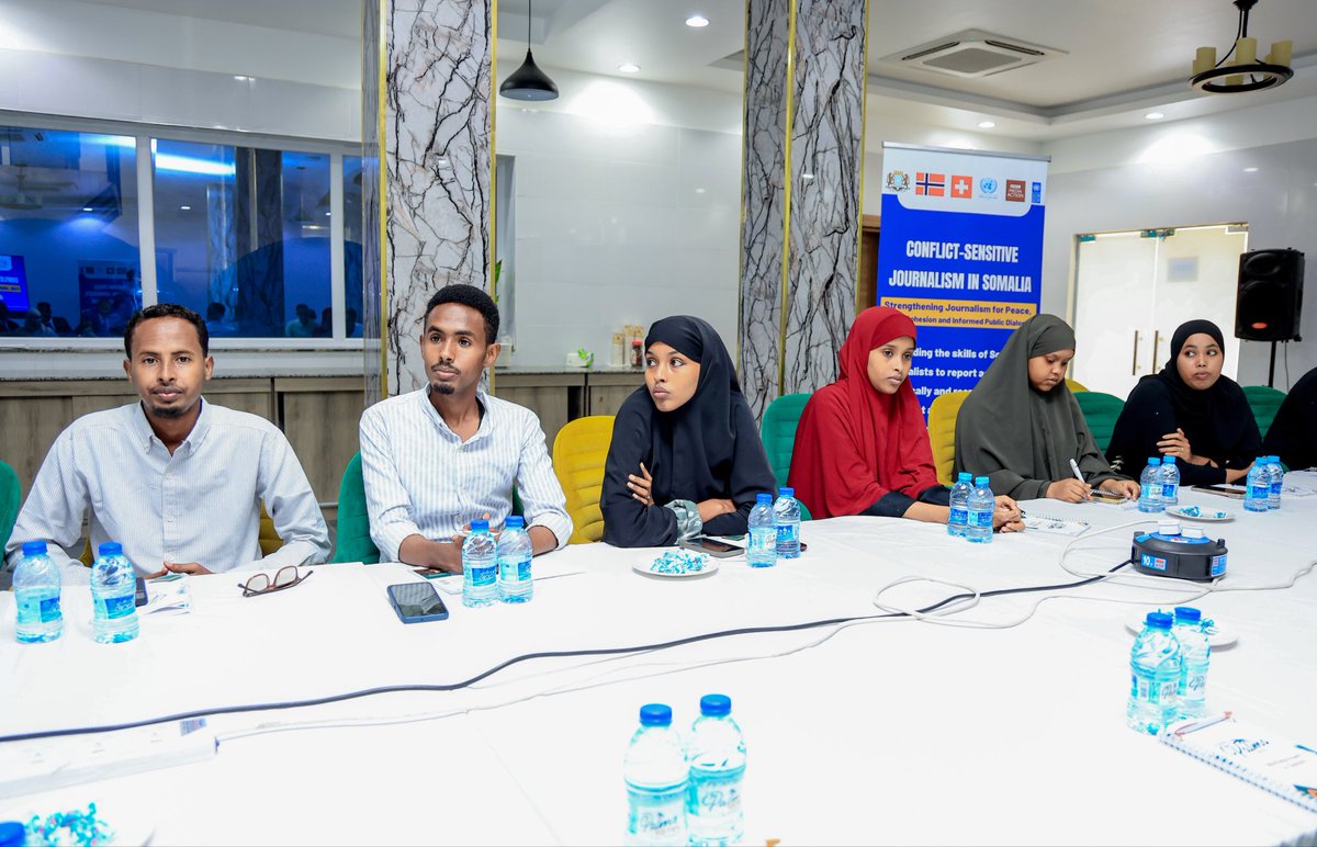 MoIFARSomalia's tweet photo. The Director General, @AbdulkadirEA, today opened a professional development and media training in Mogadishu aimed at strengthening participants’ knowledge, media skills and professional capacity.

In his opening remarks, the Director General highlighted the importance of continuous learning, effective communication and knowledge exchange, encouraging participants to use the training to strengthen their media skills, exchange practical experiences and apply their learning in their respective areas of work.