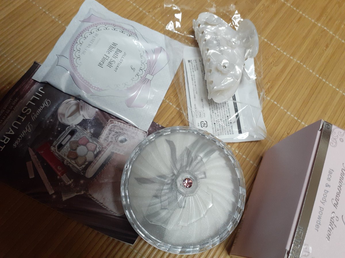 OtogeSheep's tweet photo. ↑の写真！あとペンラ用電池もいただいたのでした感謝🙏
皆様ありがとうございましたー✨✨ https://t.co/f3ldDOzPKZ