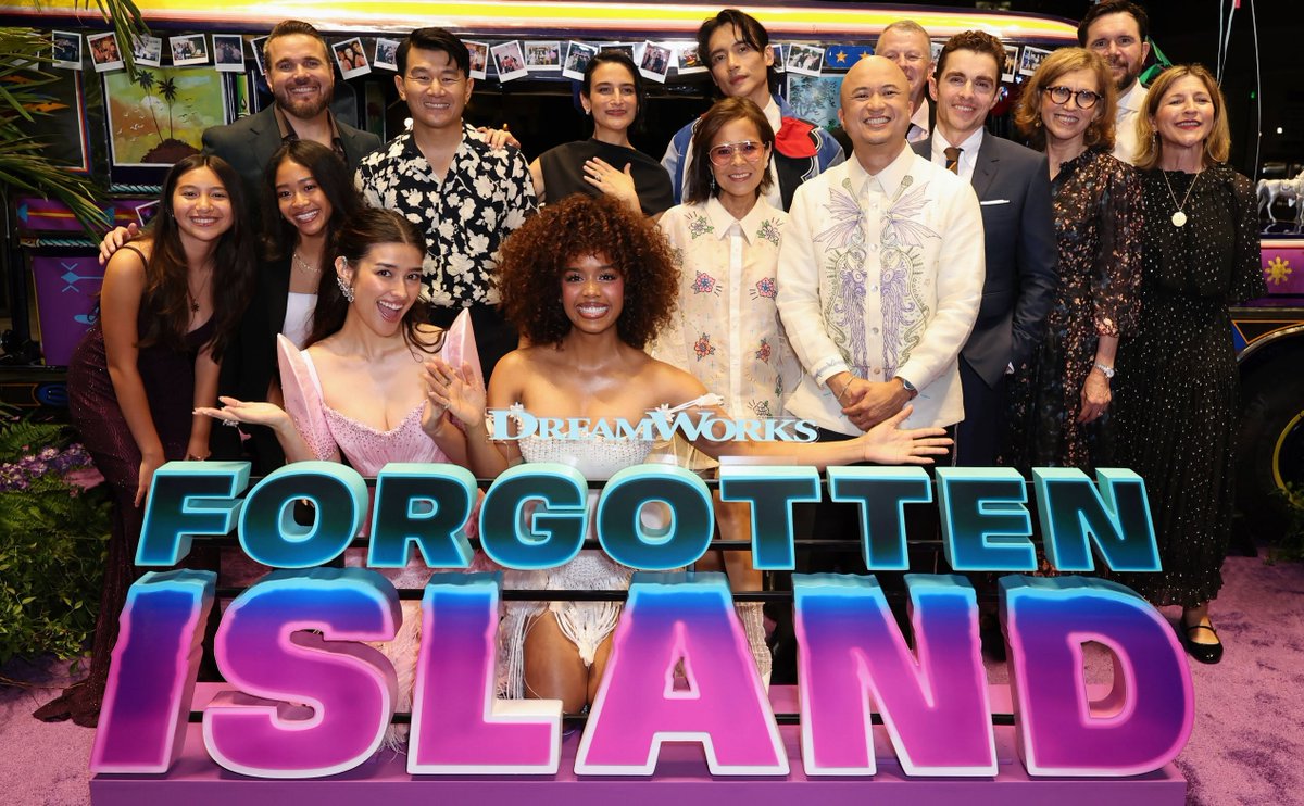 TheDailyDewgong's tweet photo. It's #FilipinoAmericanHistoryMonth for #October. I encourage ALL Filipino Americans to go see the original new beautiful animated @Dreamworks movie #ForgottenIsland. Filipino folklore, cultural traditions on family, friendships, and growing up. Tayo Na! Get your tickets please!! https://t.co/S2OCeB1XgX