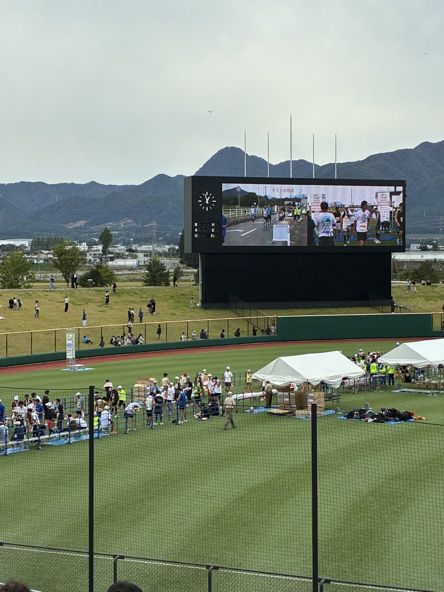 KRoyal26's tweet photo. 盛岡シティマラソン🏃‍♂️‍➡️
マラソンを始めて5年、いつかは達成したいと思っていた目標、サブ3
達成‼️仲間3人ともサブ3達成してゴール後大号泣してしまいました、ランナーになってよかった、いろんな感情が込み上げてきた大会でした😭 https://t.co/VL9KymSkR2