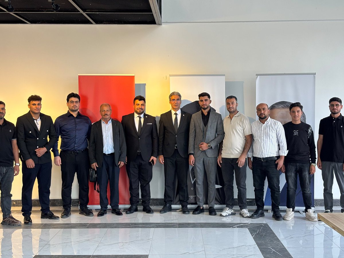 urfayeniparti's tweet photo. YENİ Parti Harran İlçe Teşkilatlanma çalışmalarını yürütmek üzere Sayın Hüseyin Arlak’ı görevlendirmiş bulunmaktayız.

Harran’da hedefimiz nettir: güçlü teşkilat, güçlü saha ve milletimizin desteğiyle iktidar yolunda kararlı adımlar.

Hüseyin Arlak Başkanımıza yeni görevinde başarılar diliyor; yeni dönemin Harran’ımız, Şanlıurfa’mız ve teşkilatımız için hayırlı olmasını temenni ediyoruz.

YENİ Parti Şanlıurfa İl Başkanlığı
İl Başkanı Ecz. Bozan Sürücü

@yenipartiyiz @eczozgurozel @EnsarAytekin10 @MTanal