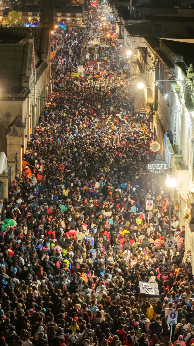 Hernanruiz2012's tweet photo. 52° Peregrinación Juvenil a Luján #basilicadelujan https://t.co/WaaSYTHDEU
