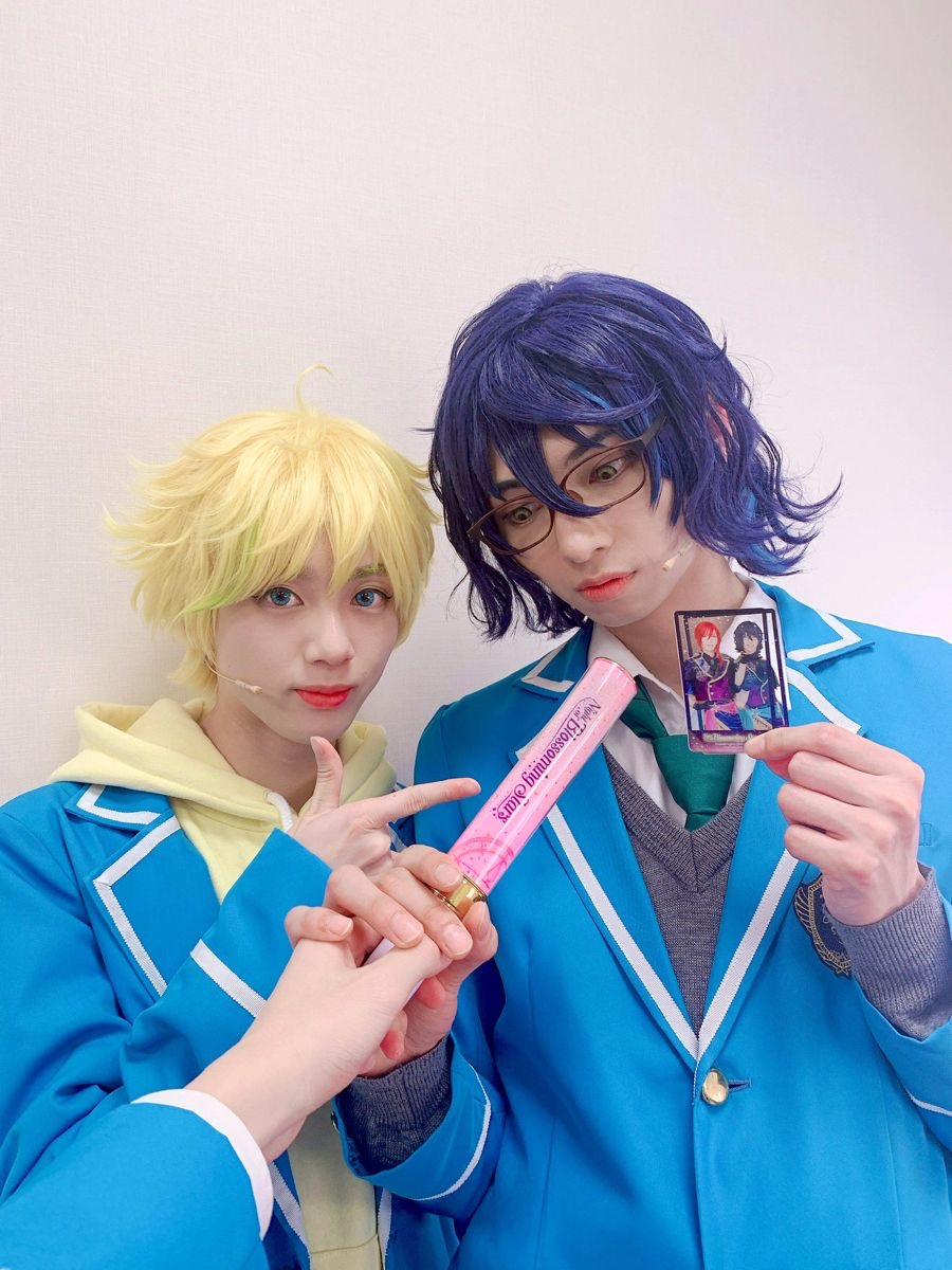 sleepinganemone's tweet photo. the pinterest of enstage Switch images??? how did this happen?? https://t.co/UezWrbLK6V