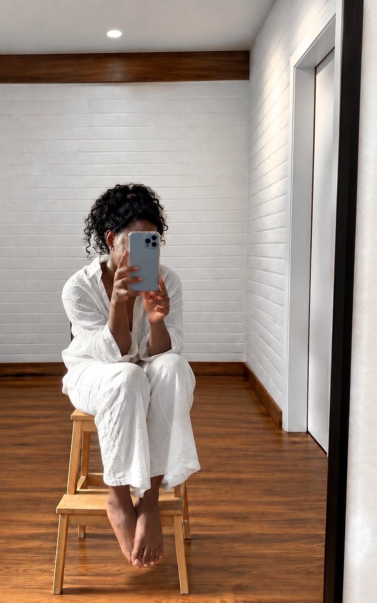 MissNemesisnl's tweet photo. Frank, you have 1 hour or i'm sending Beth the fucking video🤷🏾‍♀️ https://t.co/7a9eS3wFiO