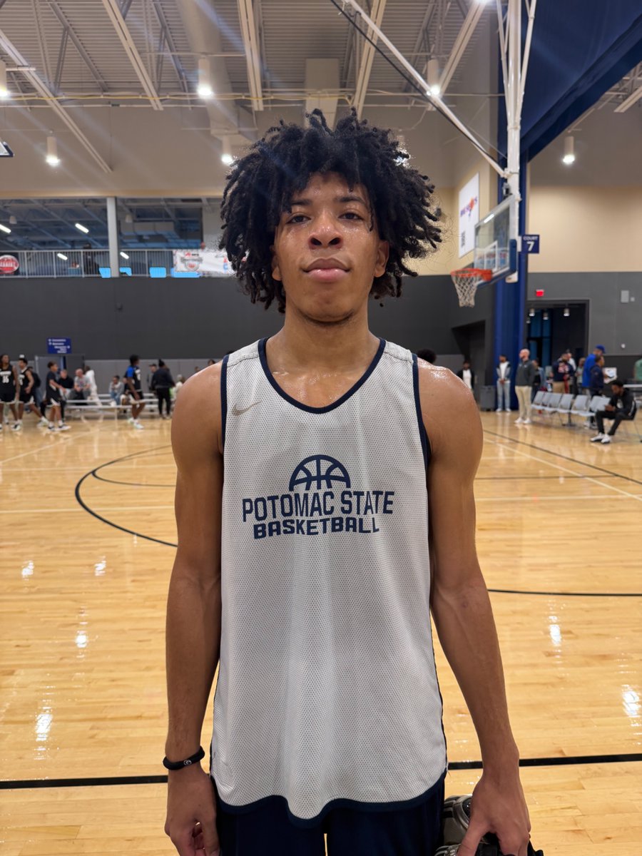 theCBGLive's tweet photo. Rayshawn Hamilton’s 13 was enough for WVU Potomac State to edge out a 51-50 win over Fork Union to start the day in our JUCO Prep Showdown.
#CBG #RunIt https://t.co/gIWdgX4Bp3