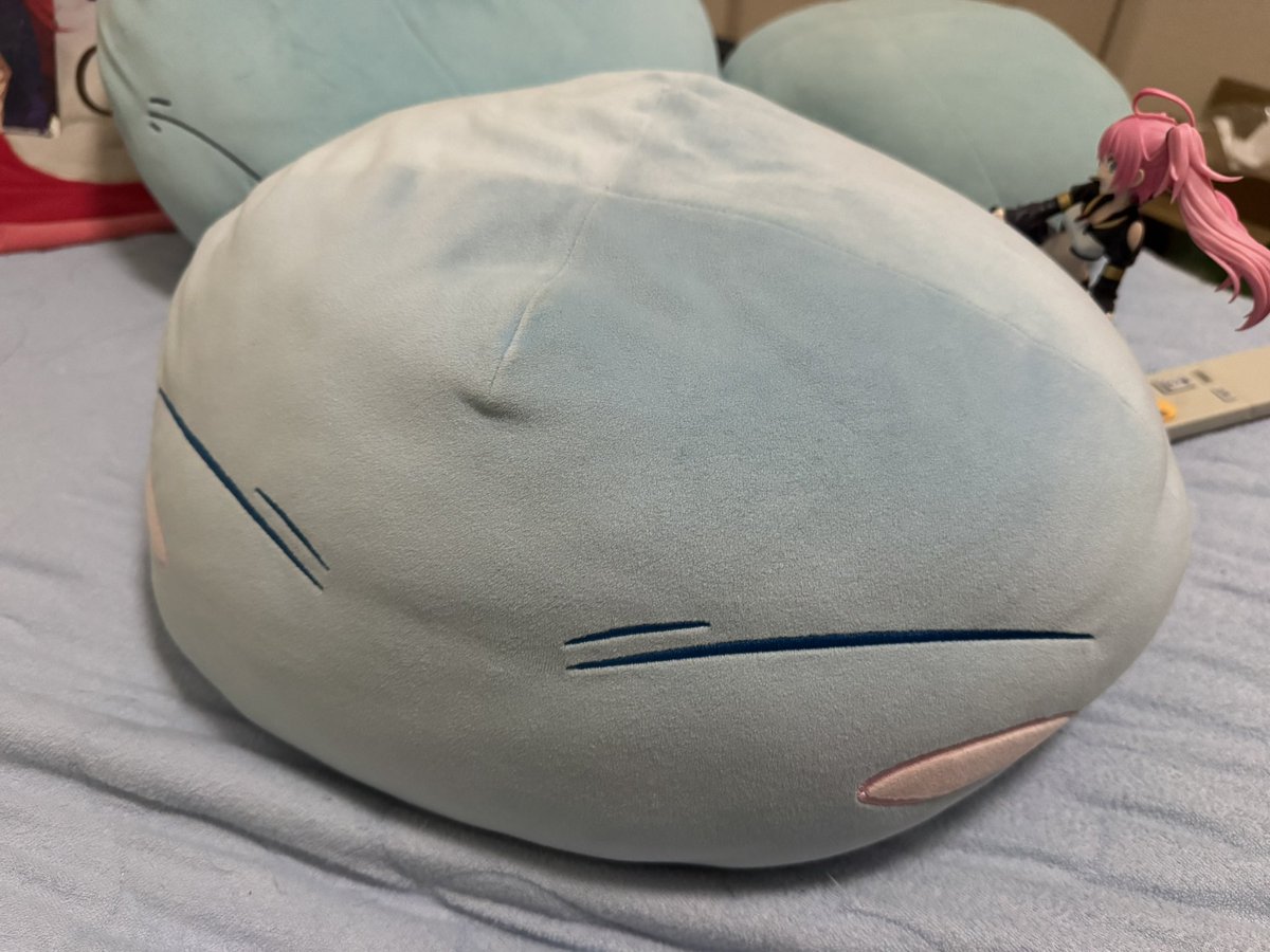 yuuchi8765's tweet photo. 最近このリムル様達を枕にして寝てるけど
リムル様枕にして寝てるのは僕だけかな？
#転スラ #リムル #ミリム https://t.co/3gwaO6L0uX
