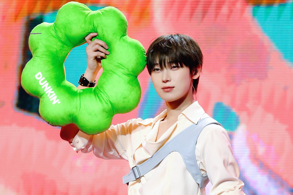 HoneySun_0624's tweet photo. 261003 DUNKIN

#김선우 #엔하이픈_선우 #SUNOO
#ENHYPEN
@ENHYPEN_members https://t.co/3Ne1EHler7