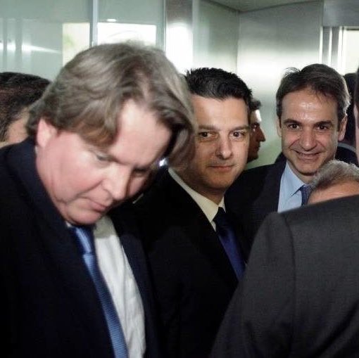 __SimonTemplar's tweet photo. Εδώ τον κάνουν σύμβουλο του πρωθυπουργού ... Και είναι ελεύθερος σπίτι του https://t.co/Reg10qyDlQ