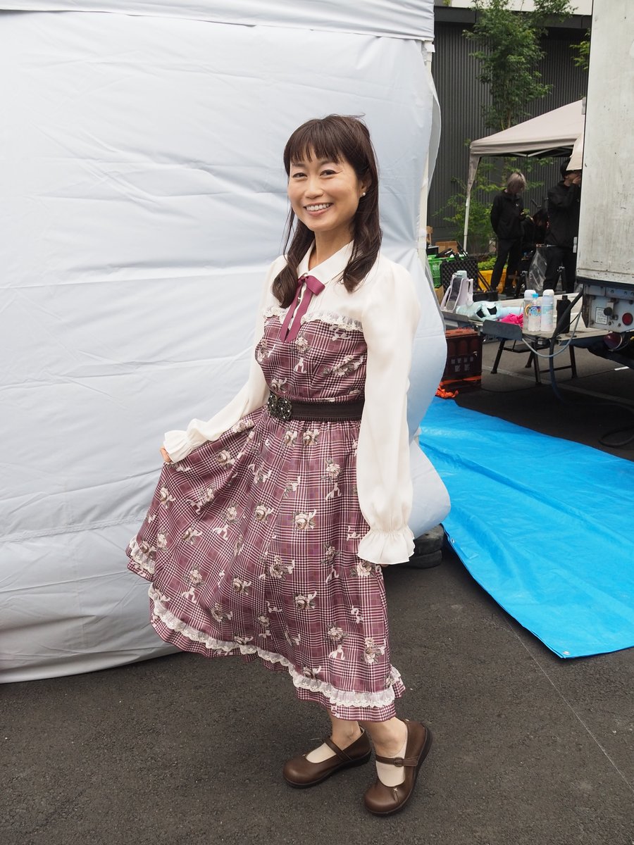 SASATTI0802's tweet photo. あえかさん　
秋の満腹まつり in 浦和（浦和駅西口）　
あえかさんフリーライブに参加するのは約2年ぶり。
2ステージで8曲、あえかさんの澄んだ歌声に癒されるとともに何故か懐かしさを感じました。
NEW CDからの「青春トンネル」はお気に入り曲♪
爽やかなメロディーと歌詞が心に響きます。
＃あえか https://t.co/AVtf2rwZZK