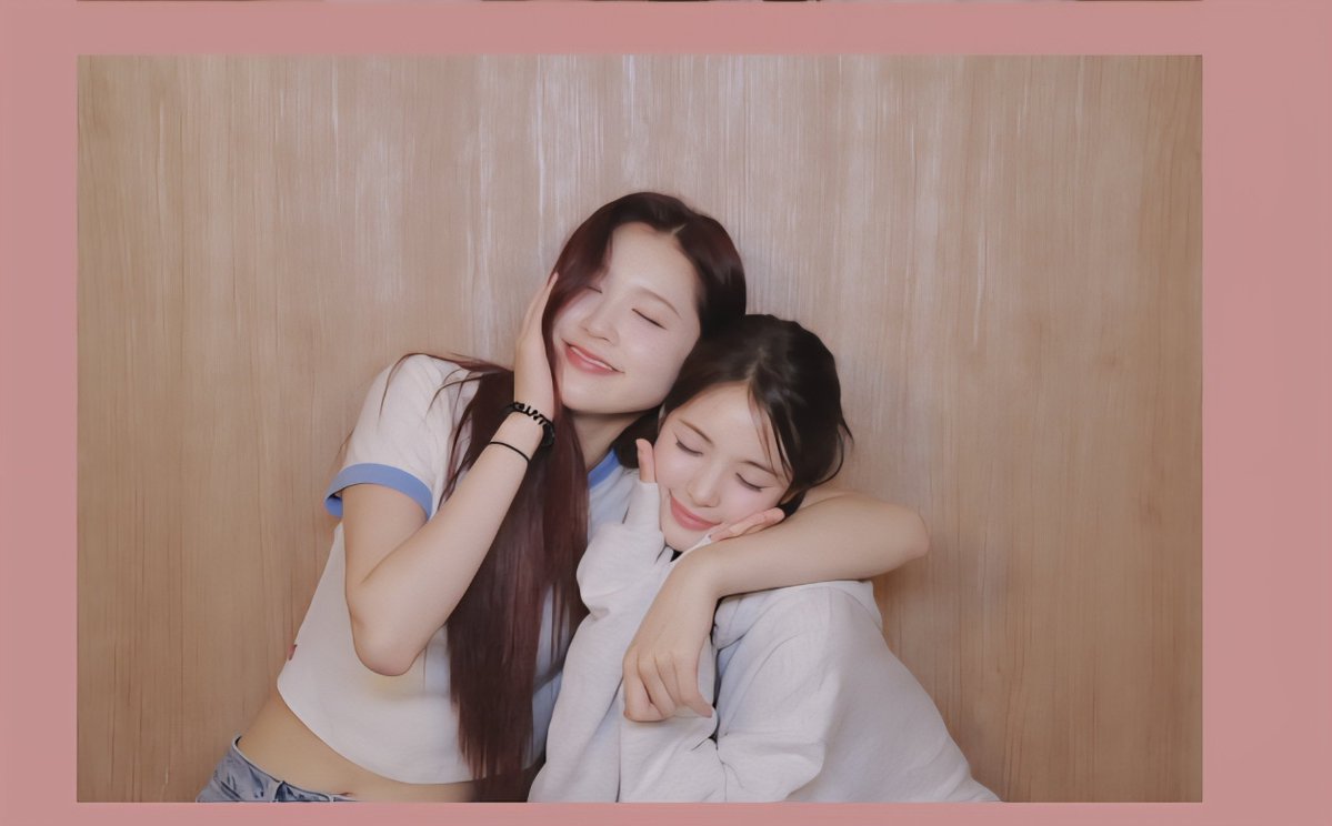 nyaramf's tweet photo. 천사의 날
작년                                                            올해 https://t.co/oi7q8HOPIE