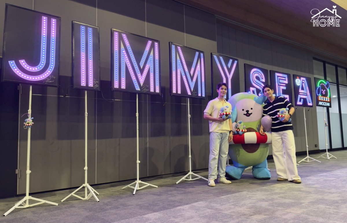 JimmyyjpHome's tweet photo. วันนี้ขอขอบคุณทุกท่านที่มาให้กำลังใจครอบครัวม๋าไก่ของเรา 💜🩵🐶🛟 ทั้งทีมหน้าจอและทีมหน้างาน ด้วยนะครับ เดินทางกลับบ้านปลอดภัยทุกท่านนะ อย่าลืมรักษาสุขภาพและกลับเติมกำลังใจด้วยกันใหม่ 

JS CEAN LOVELYFAM

#GMMTVFANIVAL2026HappyFamilyxJS 
#IWillAlwaysSaveYou
#jimmyyjp https://t.co/h8bO6EkMWP
