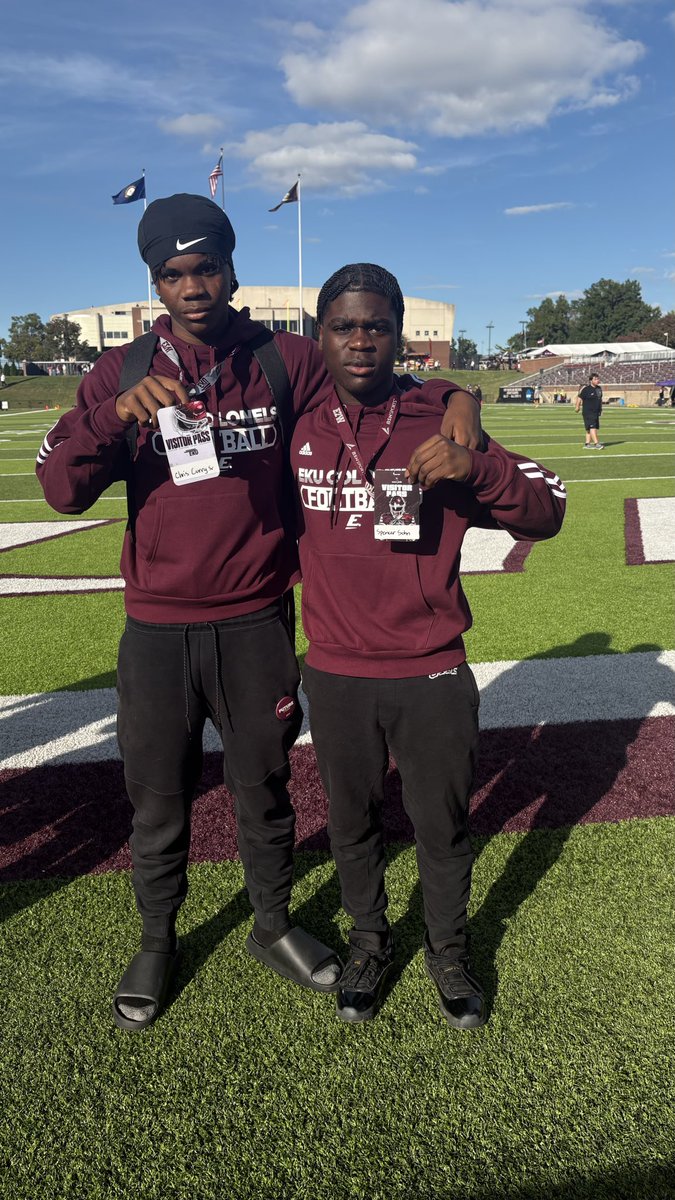 SpencerSohn6's tweet photo. Blessed and thankful for the opportunity to visit Eastern Kentucky University yesterday! 🟣⚪️ Thank you to the coaches and staff for having me and showing me what EKU football is all about. Truly grateful for the experience! #EKU #GoColonels #Blessed @Cox83Caleb @CoachWatson9 https://t.co/GvDbL5NQDb