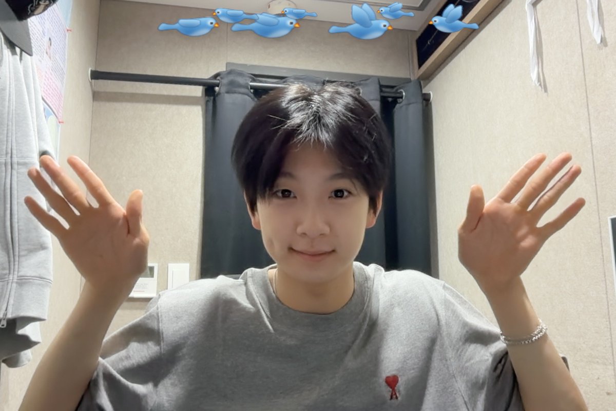 _AMPERSANDONE_'s tweet photo. 10/04 니까 나도 1004 할래~ 😇🪽

#앰퍼샌드원 #AMPERSANDONE 
#카이렐 #KYRELL https://t.co/gB7oyKFxBG