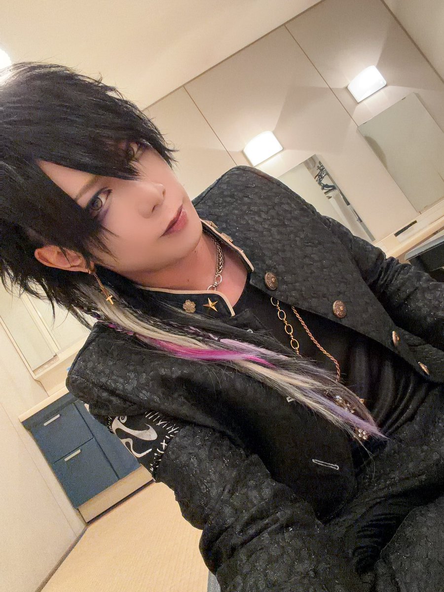 r_shitei_kd_'s tweet photo. 京都ありがとう！
なんか分からんけどとても幸福感のあるライブだった。
それぞれの曲がもつ力をしっかり感じれてみんなと一緒に心揺さぶられたとゆーか。
んー良き^ ^ https://t.co/32ncsUda9c