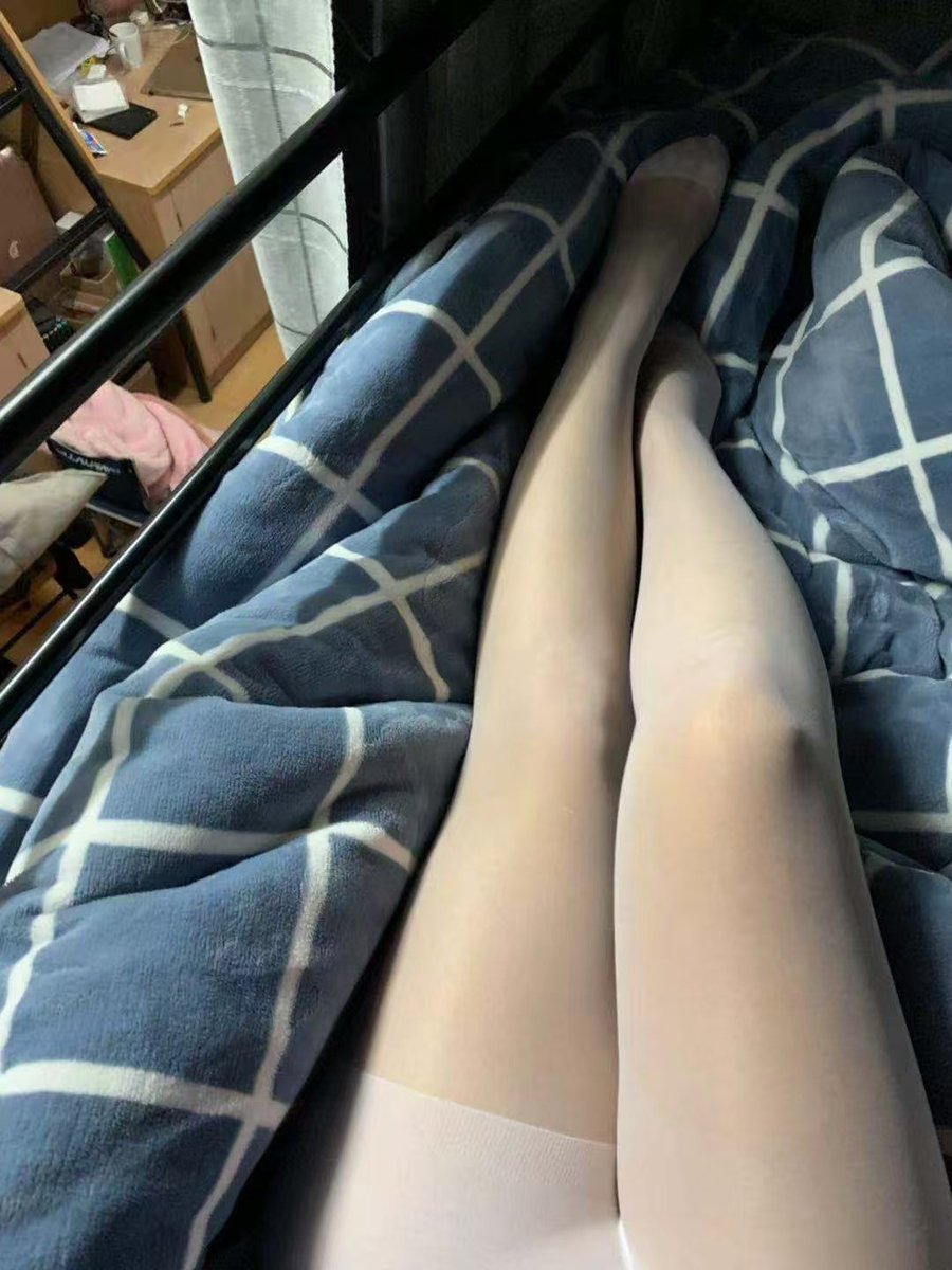 1efbp's tweet photo. 有没有爸爸有撸射的让狗狗看看👅 #女大 #白丝 #宿舍 #肉棒 #鸡巴 #痒 https://t.co/tD30uMNXBu