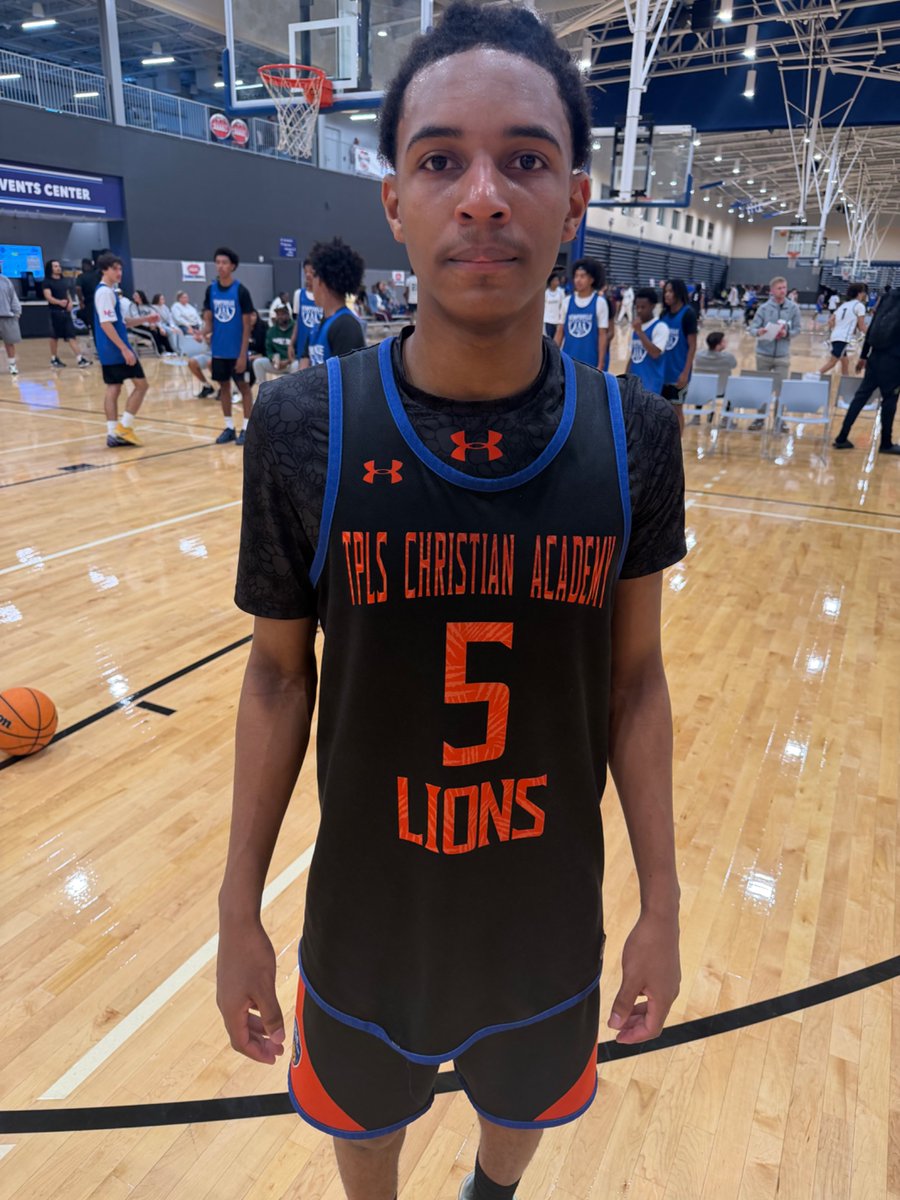 theCBGLive's tweet photo. 2029 Javarius Thurston (left) and 2027 Tyreek Ross combined for 24 points  for TPLS in their 50-46 win over JCM Senior White in the JUCO Prep Showdown.
#CBG #RunIt https://t.co/KaJEF1GGjE
