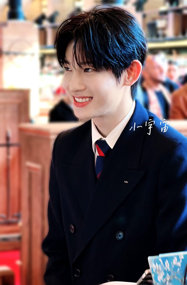 siuology's tweet photo. Udah pake jas pun ttp aja ada cute nya

PARK SIWOO AT VALENTINO PFWSS27
#PARKSIWOOxVALENTINO
#VALENTINOPFWSS27
#PARKSIWOO https://t.co/pfCaFDF98q