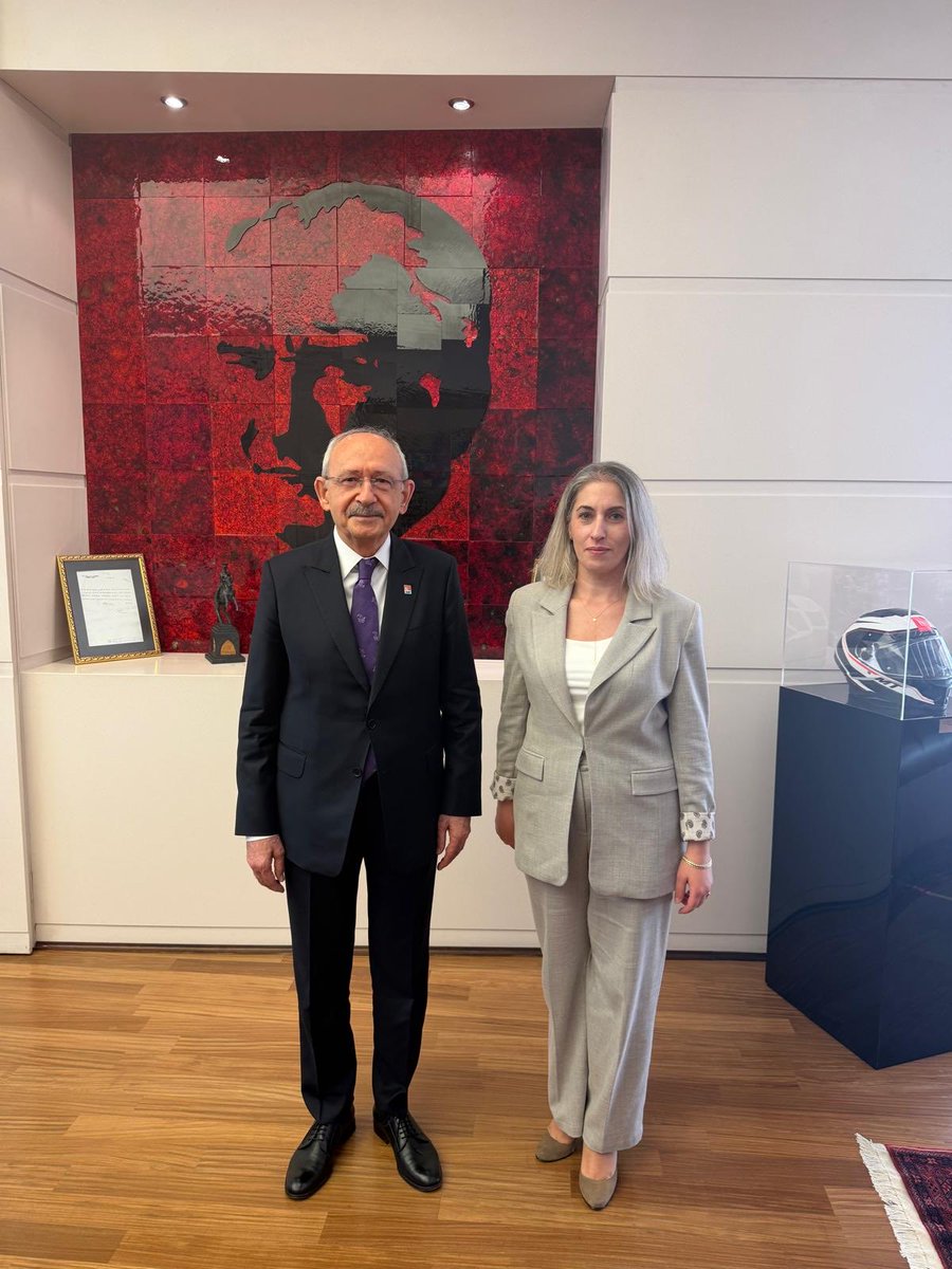 suzan_dumanli's tweet photo. Sayın Genel Başkan’ım,

@kilicdarogluk 

Haklı mücadelemizde bir kez daha sesimize ses olduğunuz için çok teşekkür ederiz.

Stajyer Çırak Ankara'da
#3308eMuhalefettenTamDestek https://t.co/i9uTzvs75o