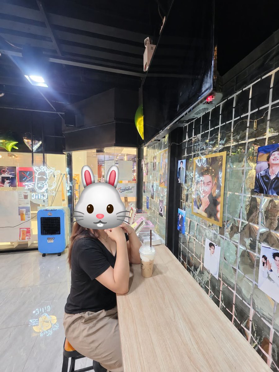 kaeSaturn's tweet photo. คาเฟ่วันสุดท้ายแล้ว
ทท 23 ขวบ4วัน น่ารักสุดไรสุด ทท.
ขอบคุณชาววิที่น่ารักนะงับ🫶🏻💜🩵🍬
#happyTOPTAPday2026
#ToptopiaBDcafe https://t.co/aVRgGFa91Q